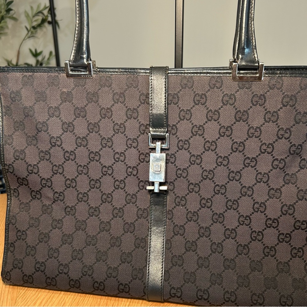 Gucci GG Canvas Jackie Shoulder Bag - Picture 3 of 16